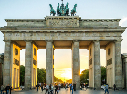 Explore Central Europe - Brandenburg Gate Visit