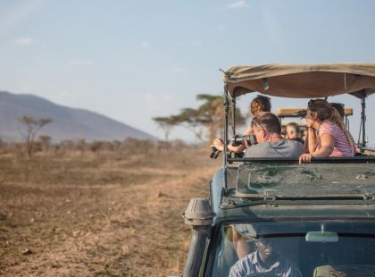 tanzania serengeti traveller safari 4wd