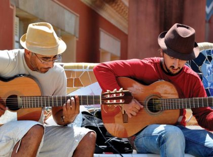 guitar players in Barcelona