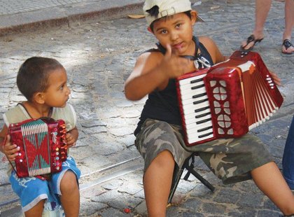 Argentina child street musicians