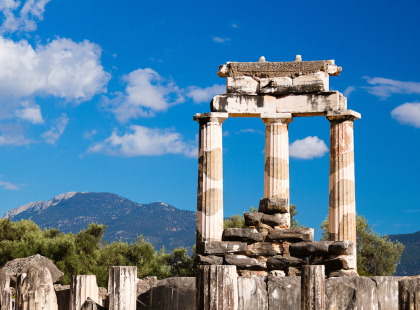 Greece: Ancient Ruins & Iconic Islands