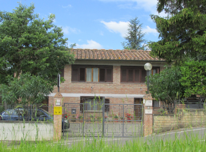 Local Living Italy—Tuscany San Gimignano