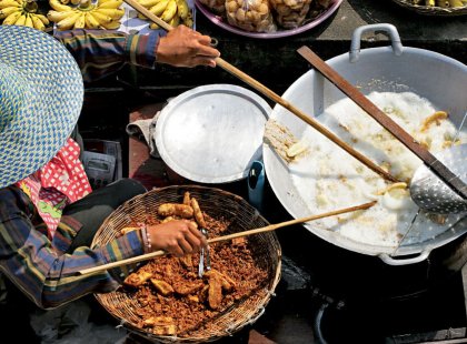 Do you like Thai food? Visit the vibrant markets on a culinary quest, and spend a fun-filled afternoon making some of Thailand’s classic dishes.