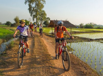 Cycling to Sri Lanna National Park with full vehicle support, we cruise small rural backroads passing through villages, plantations and small farms.