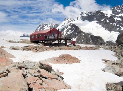 A visit to remote Mueller hut affords 360 degree alpine views and the chance to summit Mount Ollivier (6,342’)—the first peak bagged by Sir Edmund Hillary.