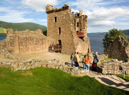 Our guide tells us animated stories about Scottish clans’ raids and captures of Urquhart Castle.
