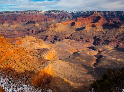 An awe-inspiring Grand Canyon panorama from the South Kaibab Trail