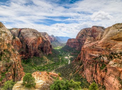 A stunning view of Zion Canyon