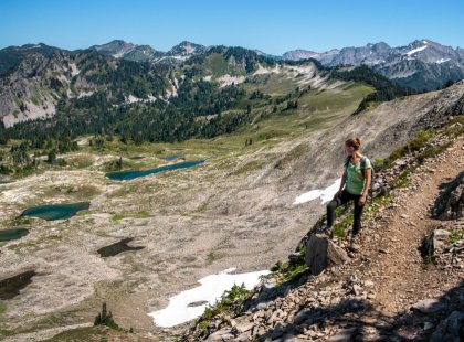 Seven Lakes Basin offers a scenic side trip and perfect place to enjoy lunch.