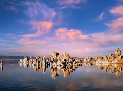 Explore Mono Lake’s fascinating volcanic landscapes and otherworldly tufa reserves.