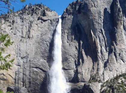 Springtime departures provide the best opportunity to see Yosemite’s popular waterfalls at their fullest.