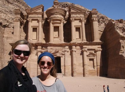 jordan_petra_women-pax-ancient-building