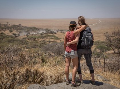 Overlook the amazing Serengeti National Park in Tanzania