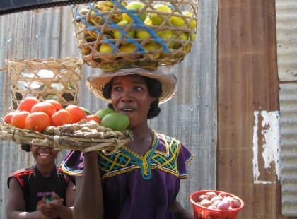 Madagascar, fruit seller