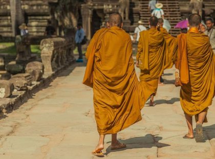 Cambodia Angkor Wat monks