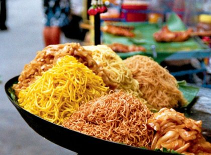 thailand bangkok street fried noodles food vendor fast market indochina