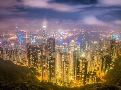 The bright lights of Hong Kong at night