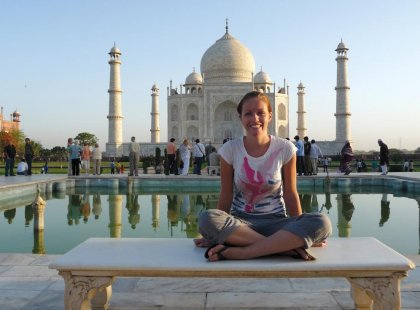 india agra taj mahal visitors bench