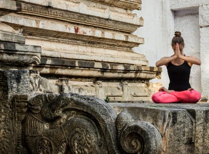 India_Karnataka_Srirangapatna-temple_Yoga