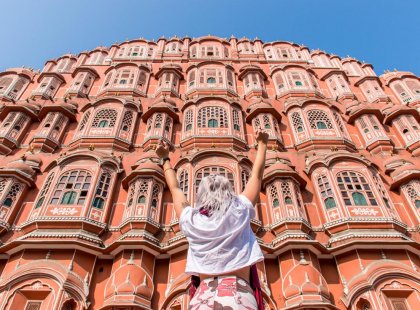 Women in front of the building in Jaipur