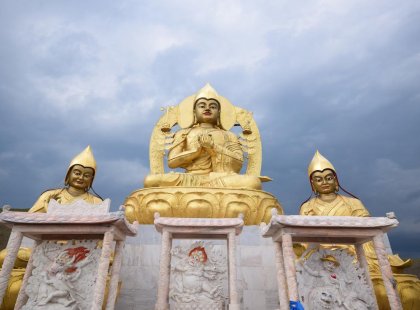 Intrepid Travel mongolia amarbayasgalant monastery statue