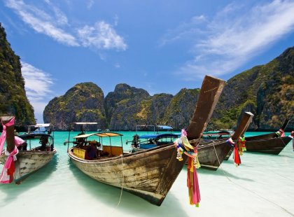 thailand_phuket_phi-phi-island_long-tail-boats