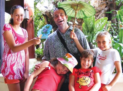 thailand chang mai parasoles family kids holiday tourists