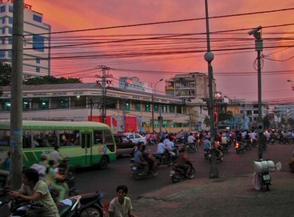 vietnam ho chi minh city traffic street crowds