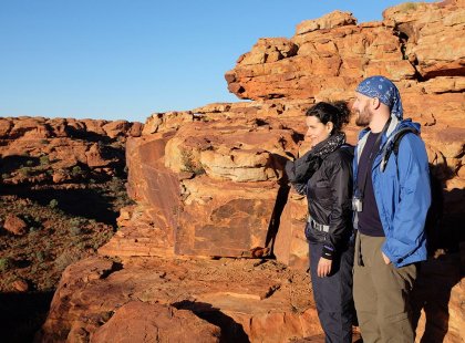 PAR3-O_australia_northern-territory_kings-canyon_couple