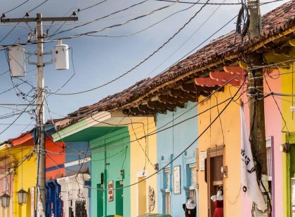 nicaragua coloured houses street