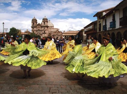 peru cusco dancing