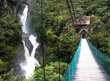 gsqlc_ecuador_banos_waterfall_bridge