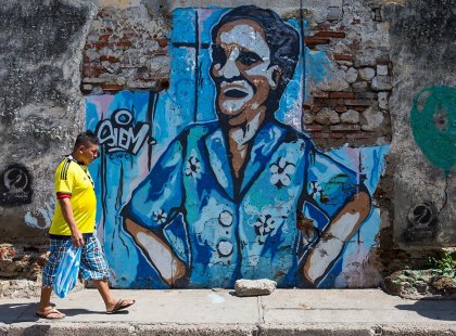 colombia street graffiti man