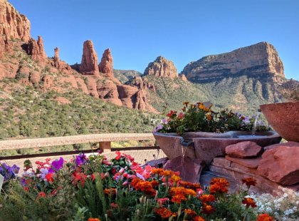 We spend three nights in a comfortable Sedona hotel, and have time between our daily hikes to relax and enjoy the dramatic scenery.